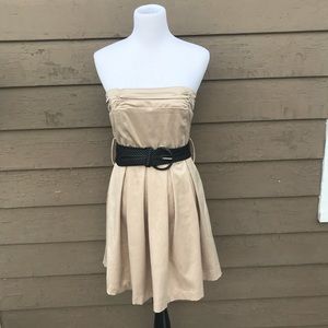 ☀️☀️☀️ 4/$20 Papaya silky feel strapless dress!